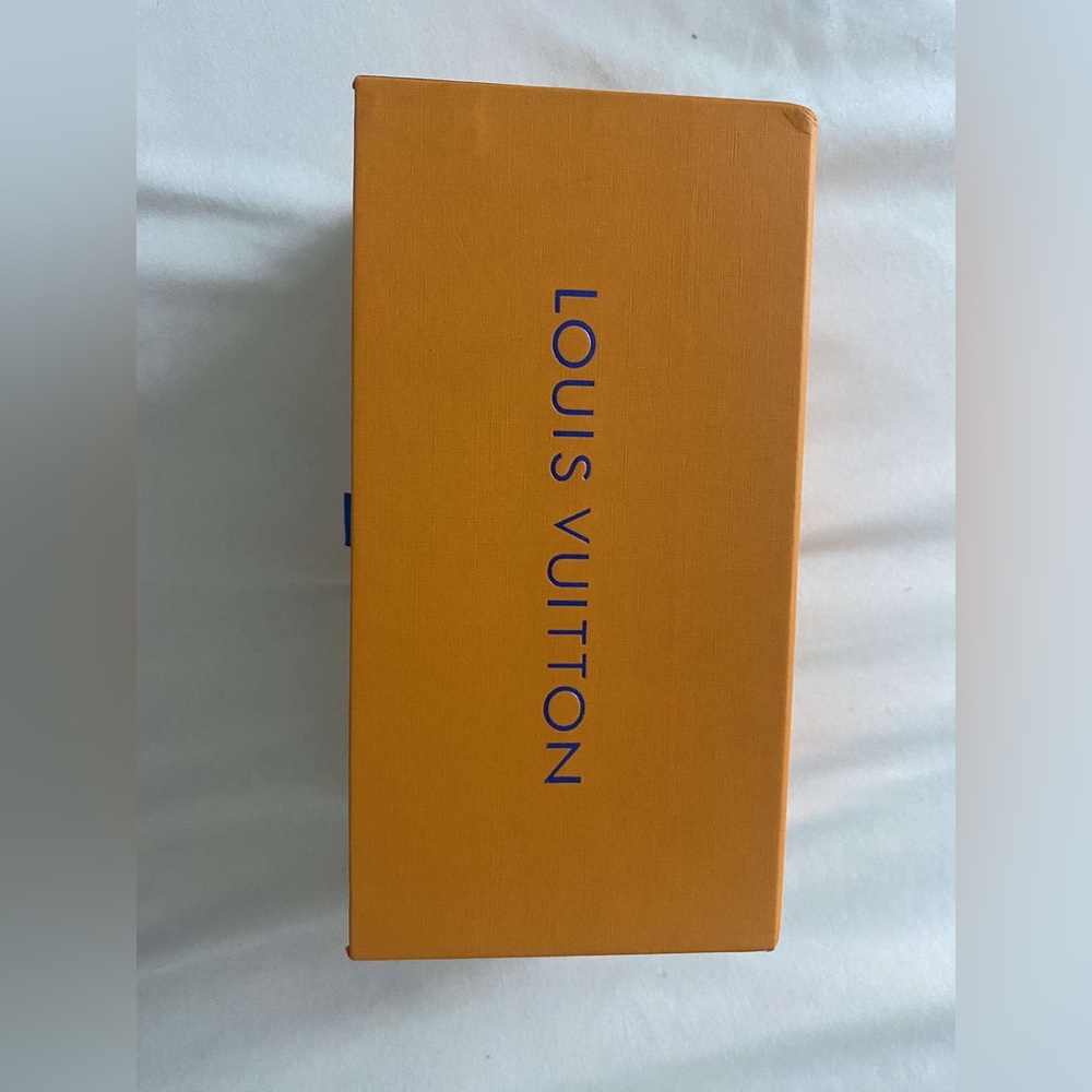 Taking offers 230+ - Picture 2 of 6